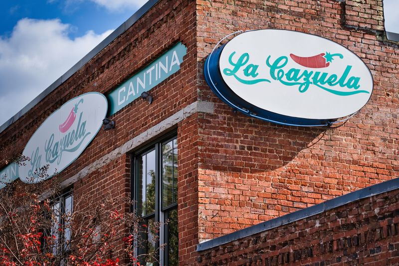hangry joe's weekend wing feast special offer